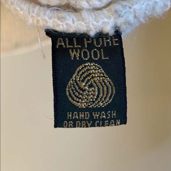 Gaeltarra Irish Cardigan Sweater - Picture 4 of 5